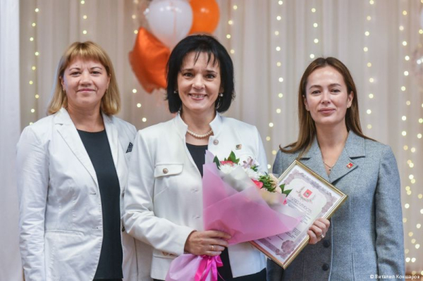 Глава Перми Эдуард Соснин поздравил коллектив школы №127 с предстоящим Днем учителя
