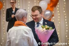 Глава Перми Эдуард Соснин поздравил коллектив школы №127 с предстоящим Днем учителя
