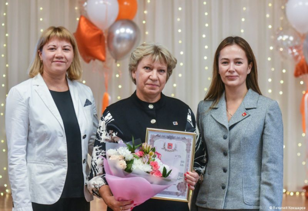 Глава Перми Эдуард Соснин поздравил коллектив школы №127 с предстоящим Днем учителя
