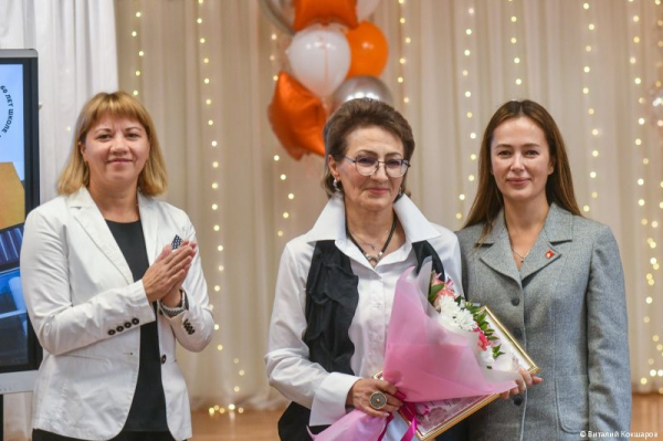 Глава Перми Эдуард Соснин поздравил коллектив школы №127 с предстоящим Днем учителя
