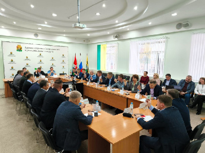 Соликамский округ принял проект бюджета на 2026-2028 годы с доходами 4,6 млрд рублей Соликамский округ принял проект бюджета на 2026-2028 годы с доходами 4,6 млрд рублей