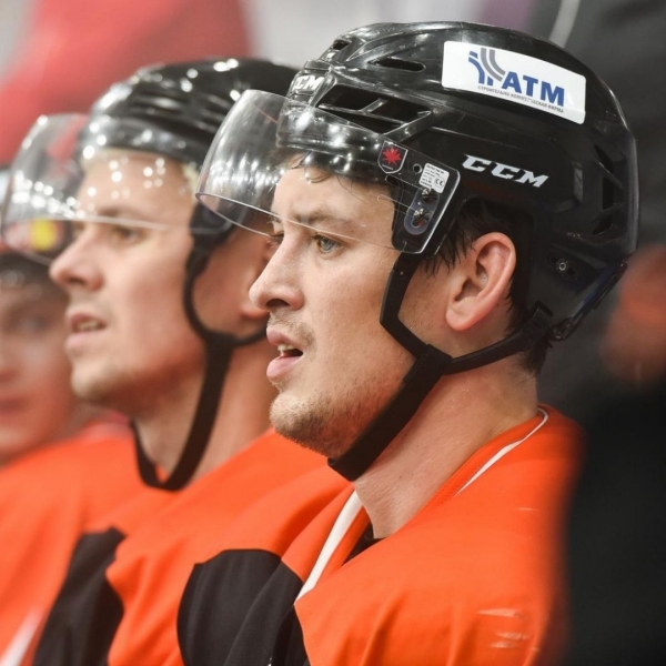 ХК "Молот-Прикамье" и защитник Роман Кобелев завершили сотрудничество ХК "Молот-Прикамье" и защитник Роман Кобелев завершили сотрудничество